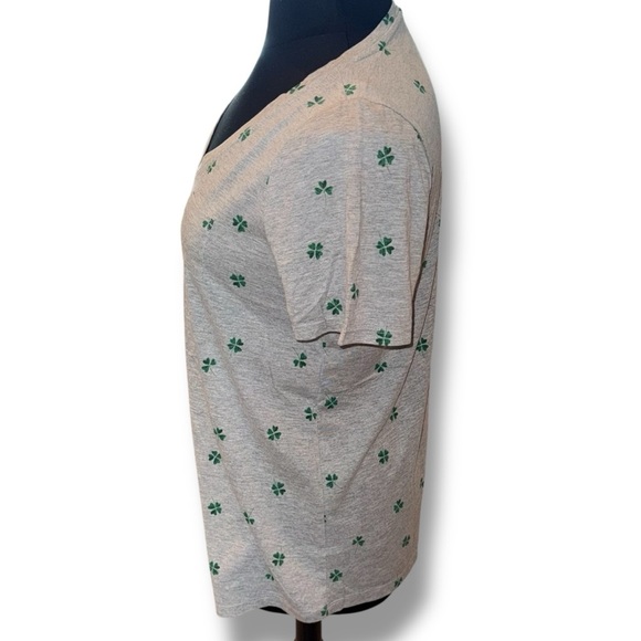 NWT LANE BRYANT Luckiest Clover Graphic Tee - 10/12 Grey/Green - Picture 2 of 11